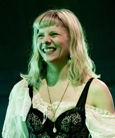 Aurora: AURORA at Ravnedalen Live festival, Kristiansand, Norway, 2024. Photo: Birgit Fostervold @knipselyst CC: BY-SA 2.0