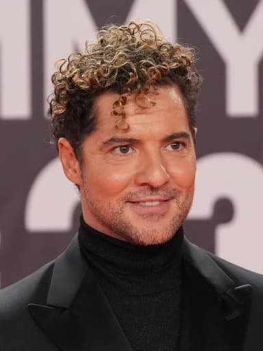David Bisbal: El presidente de la Junta de Andalucía, Juanma Moreno, ha asistido hoy en el Palacio de Congresos y Exposiciones de Sevilla a la gala de los Latin GRAMMY a la