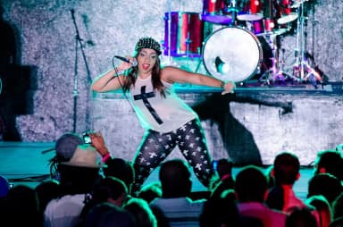 Destra Garcia performing