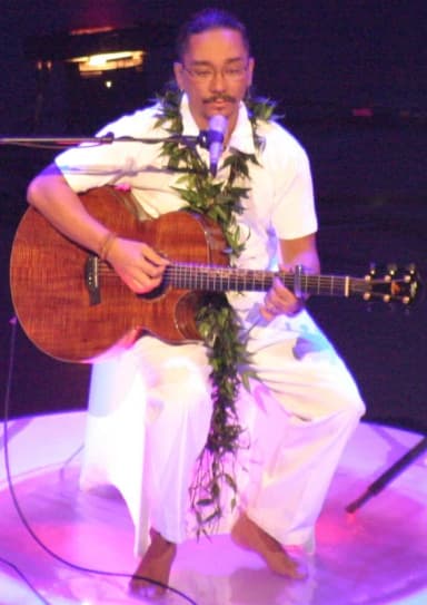 Kealiʻi Reichel: Keali'i Reichel. Ninth Annual Kukahi Concert, February 12, 2005. Maui Arts & Cultural Center