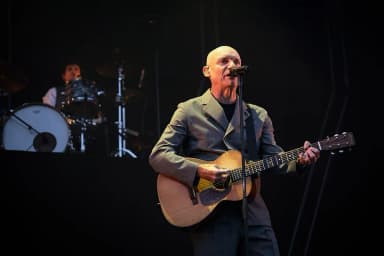Louise Attaque: Louise Attaque au festival de La Nuit de l'Erdre 2023.