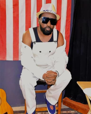 Werrason performing