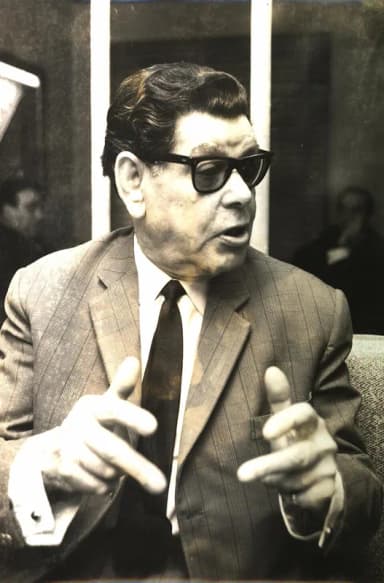 Alfredo Marceneiro: Alfredo Marceneiro a explicar da sua arte de Fado.
