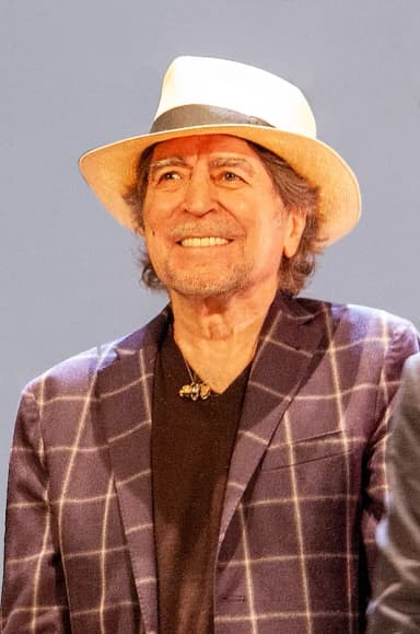 Joaquín Sabina: Joaquín Sabina en la entrega del Premio Ciudad de Alcalá de las Artes y las Letras 2022. En el Teatro Salón Cervantes de Alcalá de Henares ( Comunidad de