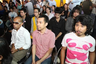 Modern Dog: Moderndog (rock band from Thailand)
